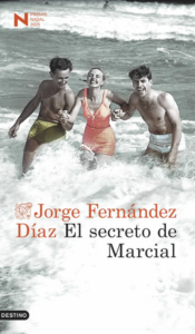 Imagen de la portada del libro en el que salen del mar sonrientes y en bañador, dos hombres y una mujer