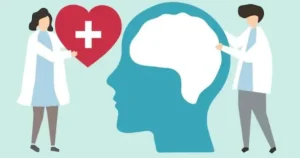 Mujer y hombre con bata blanca sosteniendo corazón y cerebro