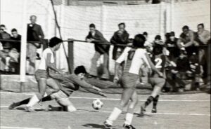 Mujeres mayores pioneras del futbol