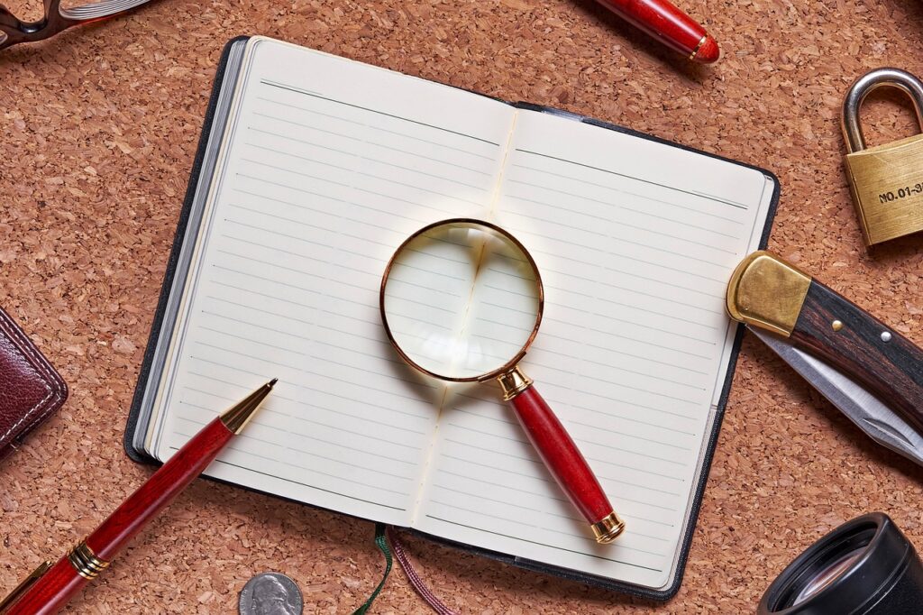 magnifying glass, note, detective, investigation, forensic medicine, incident, clue, evidence, search, mystery, conspiracy, cork board